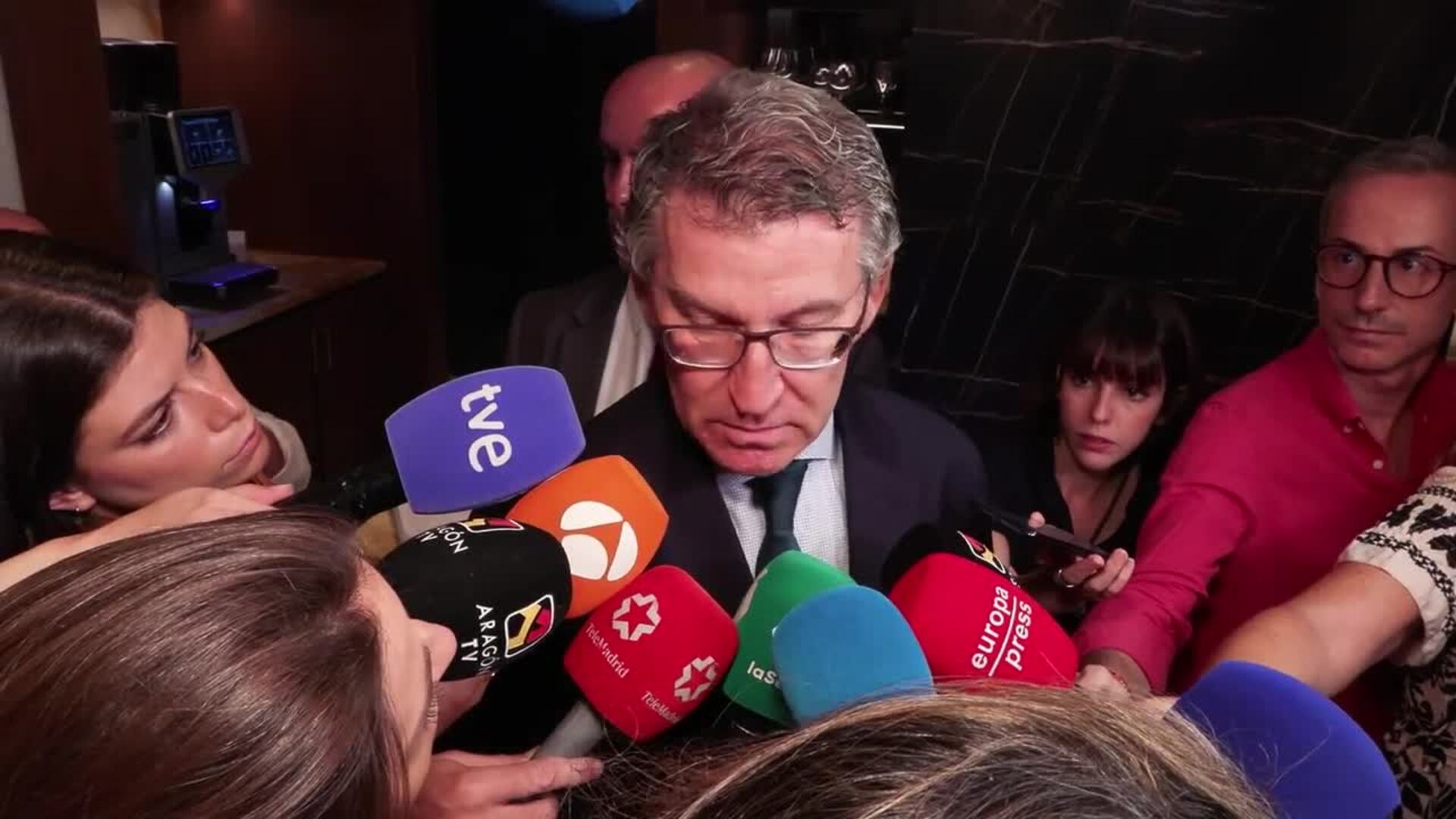 Feijóo avisa de que proponer a Escrivá es "invadir" el Banco de España