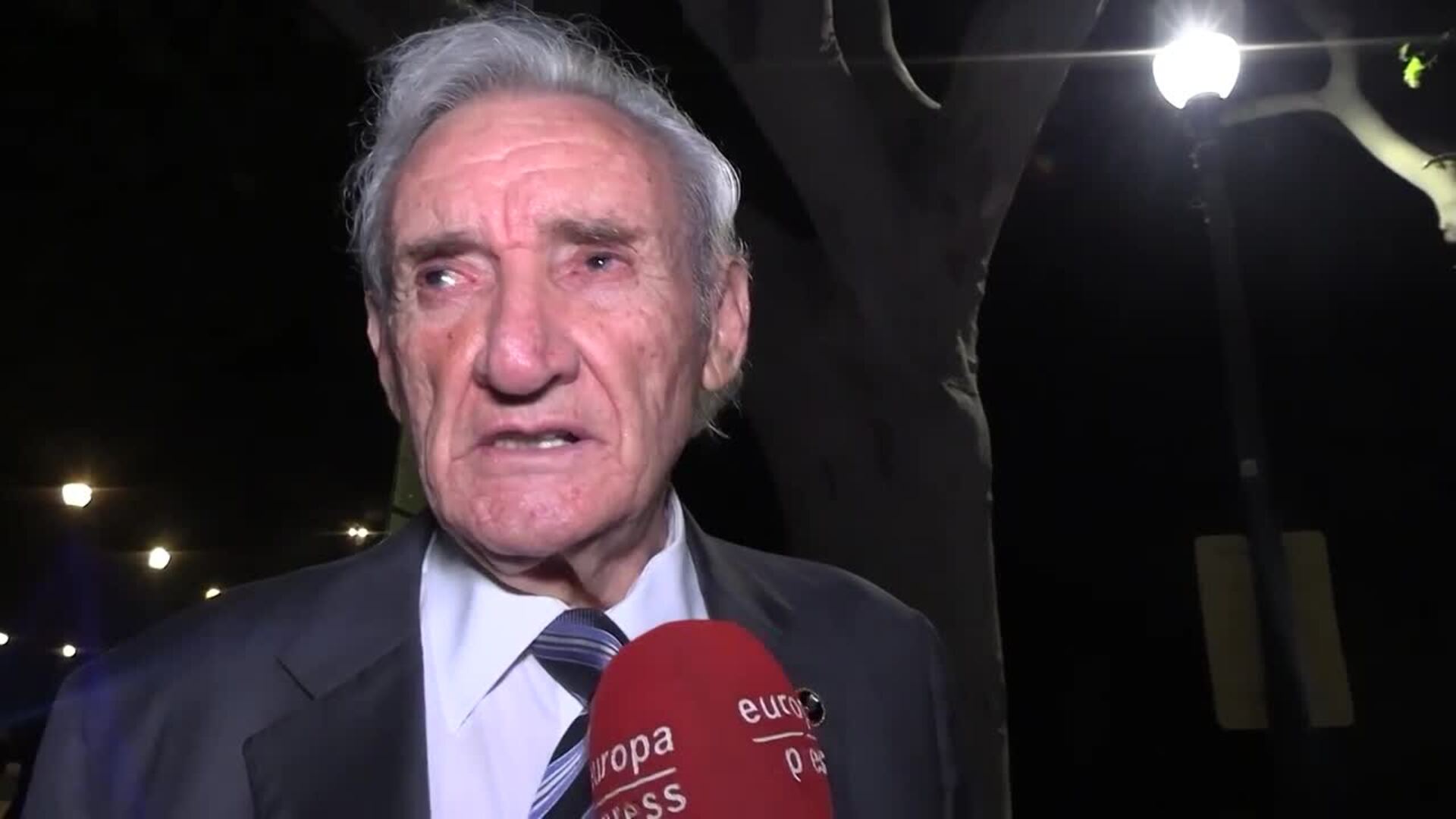 Luis del Olmo sale en defensa del Rey Juan Carlos: "Me da mucha pena todo lo que le pasa"