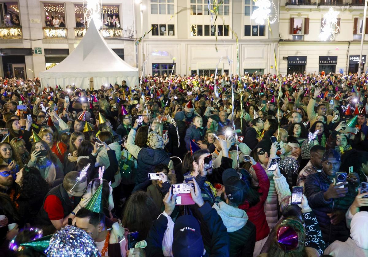 Así despidieron los malagueños el 2024 desde la plaza de la Constitución