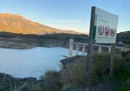 El embalse de La Viñuela tiene almacenados casi 36 hectómetros cúbicos, el triple que hace un año.