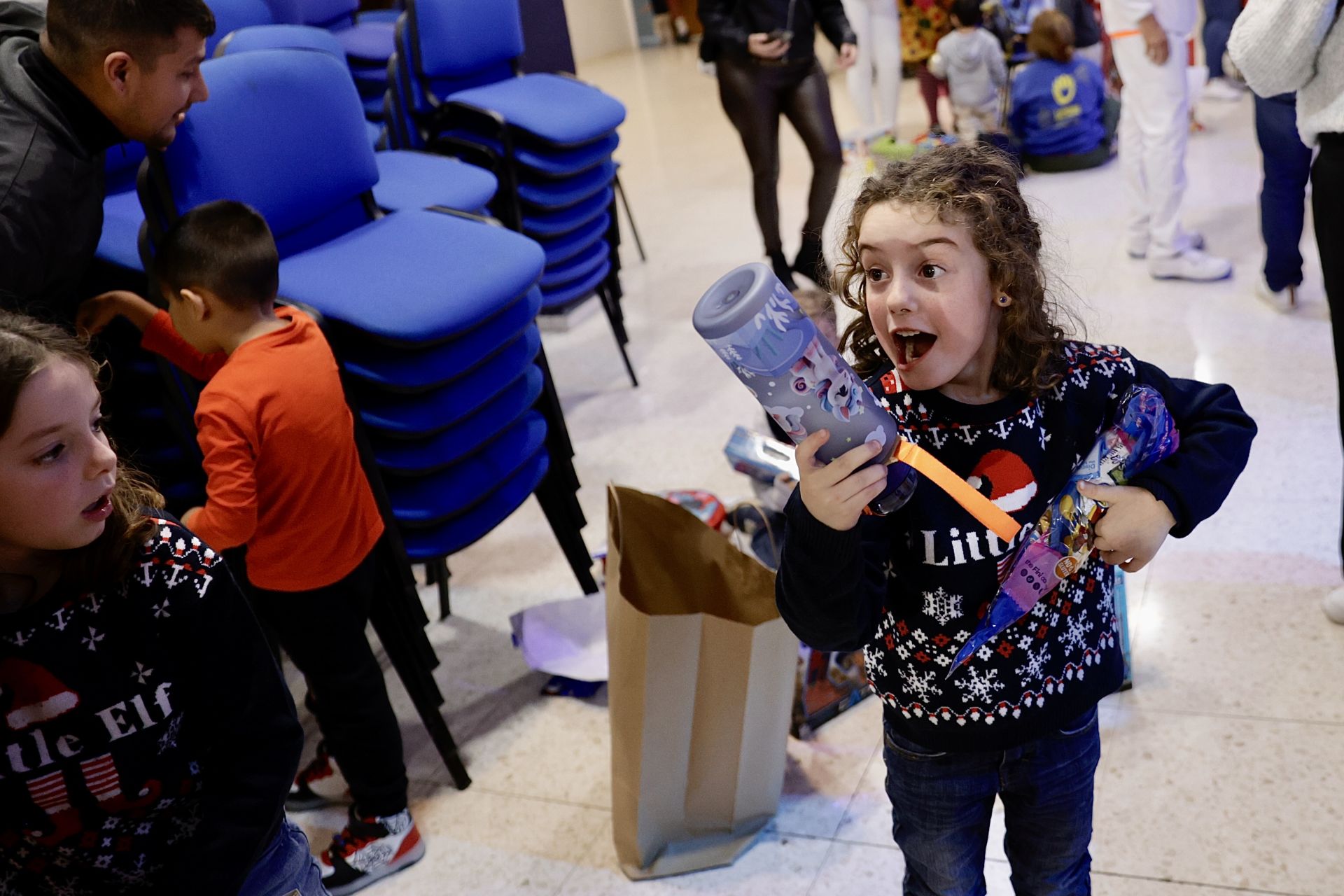 400 niños de más de 200 familias desfavorecidas de La Corta reciben el mejor regalo de Sus Majestades de Oriente