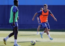 Chupete, en un entrenamiento con el primer equipo.