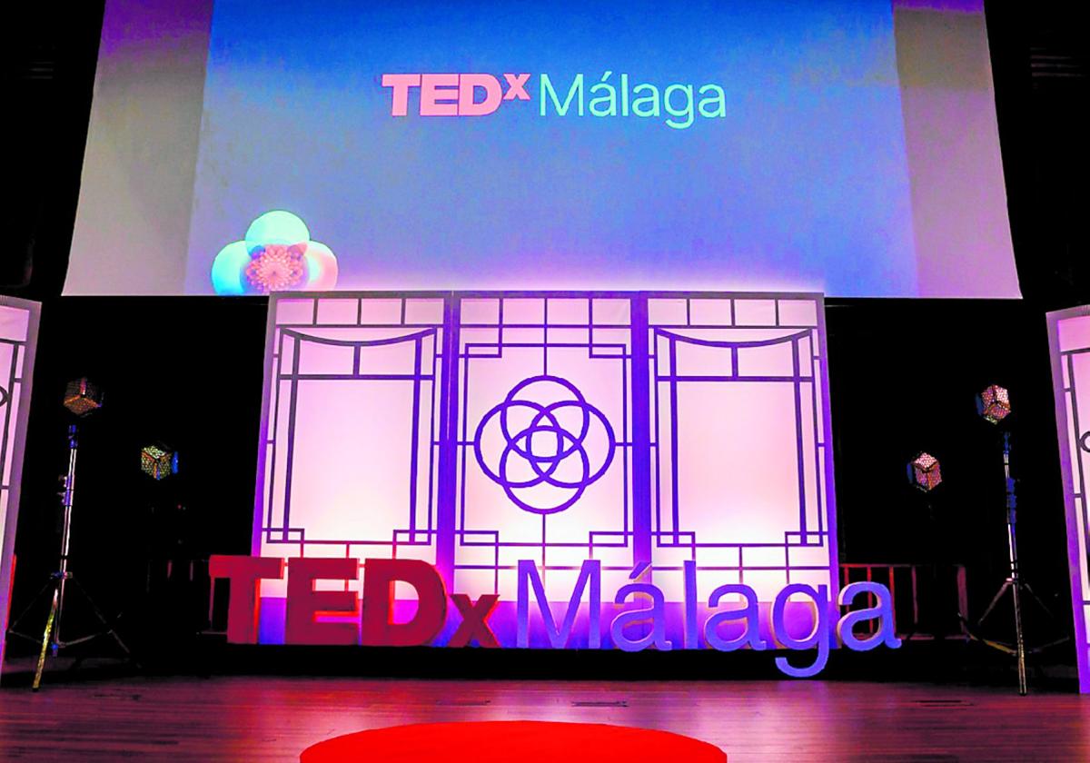 El stand de presentación de la feria de ideas TEDxMálaga 2024, uno de los premiados.