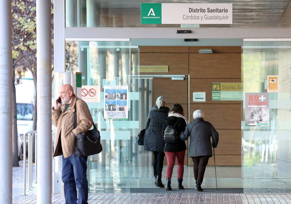 Imagen de archivo de un centro de salud en Córdoba.