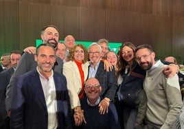 Montero, junto a dirigentes socialistas, entre ellos Dani Pérez y Jorge Gallardo, hace unos días en Sevilla.