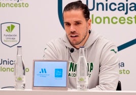 Javier Pérez de los Reyes, este viernes, en la rueda de prensa previa al partido del Unicaja Mijas en el Carpena.