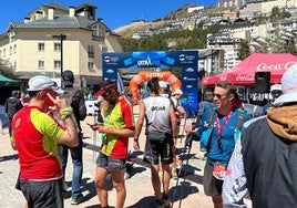 Corredores que participaron en la Ultra Sierra Nevada 2023 y en el proyecto 'Soludable'.