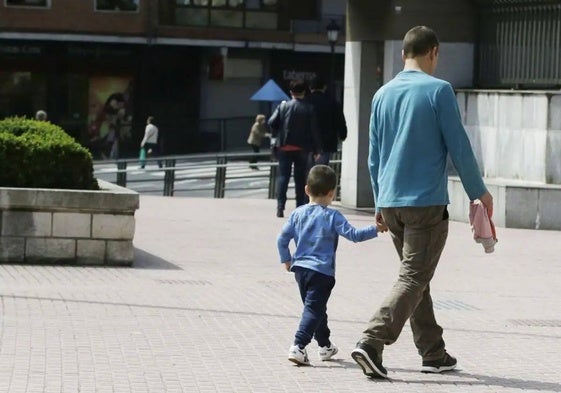 Ley de paridad: siete meses con un «error técnico» que permite el despido por acogerse al permiso para cuidar de familiares o adaptar la jornada para conciliar