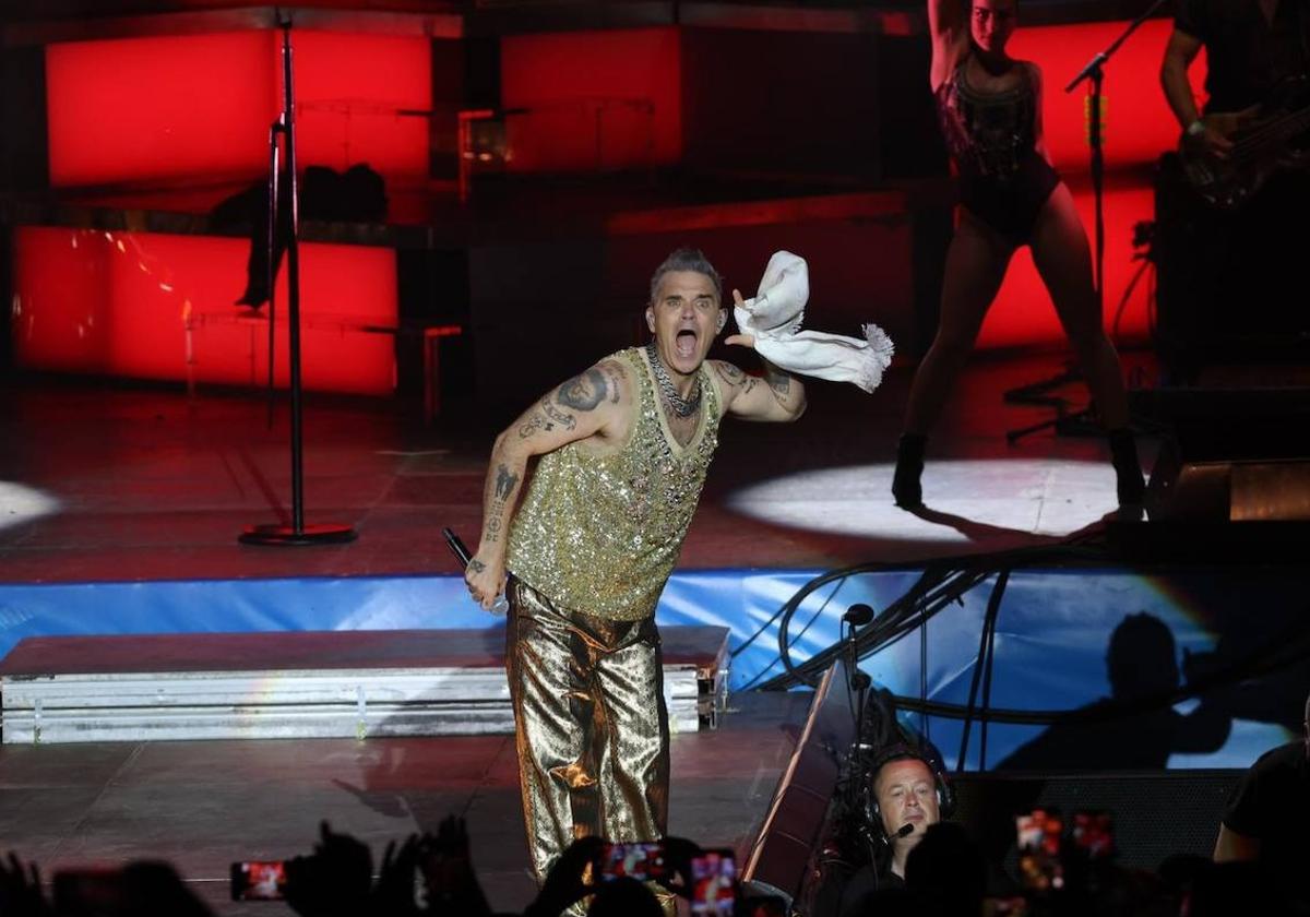 El artista británico, en un concierto en 2023, en Fuengirola.