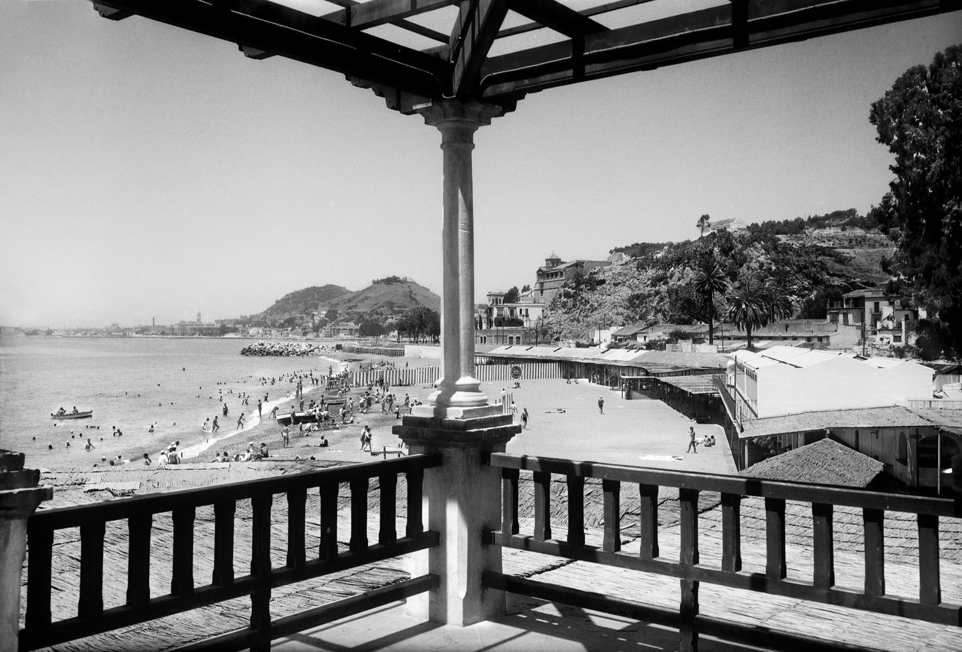 Fotos históricas de la entrada a los Baños del Carmen.