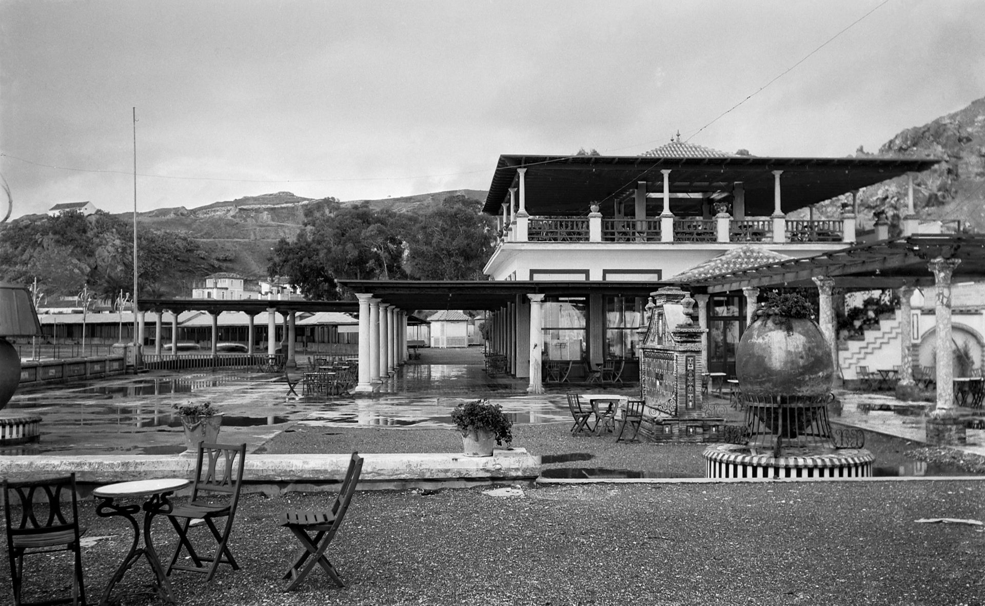 Fotos históricas de la entrada a los Baños del Carmen.