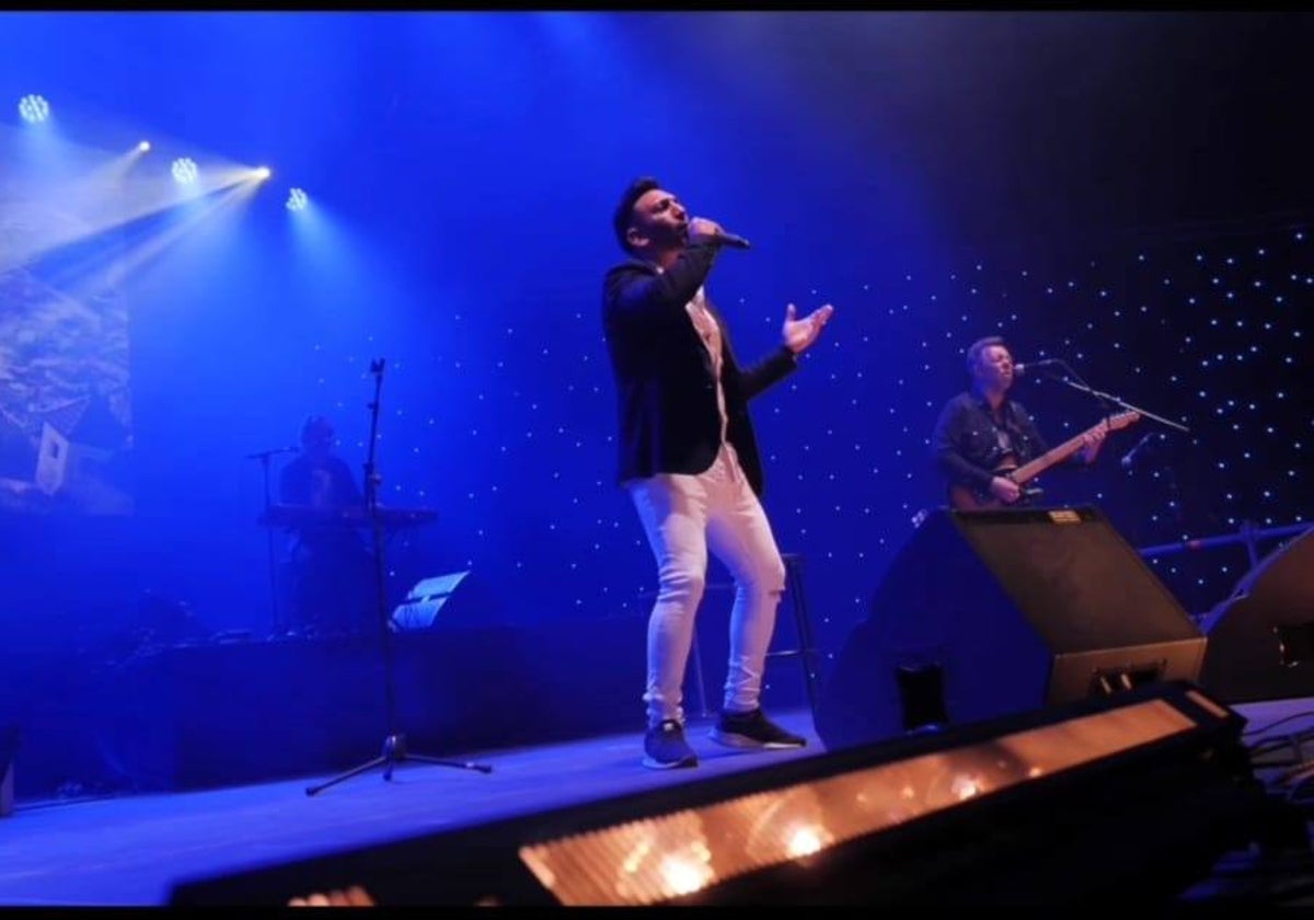 El cantante malagueño Paquito Carmona, durante un concierto.