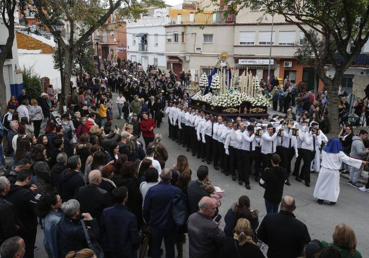 La Virgen de la Paloma de Mangas Verdes, en su última procesión, en 2023.