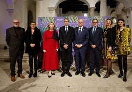 Karl Von der Ahé, comisario de la exposición; Esperanza González, diputada de Desarrollo Económico; Carolina España, consejera de Economía; José Manuel Domínguez, presidente de la Fundación Unicaja; Francisco de la Torre, alcalde de Málaga; Sergio Corral, director de la Fundación Unicaja; Teodora Danisi, consejera cultural de la Embajada de Italia en España, y Saskia Lubnow, comisaria de la exposición.