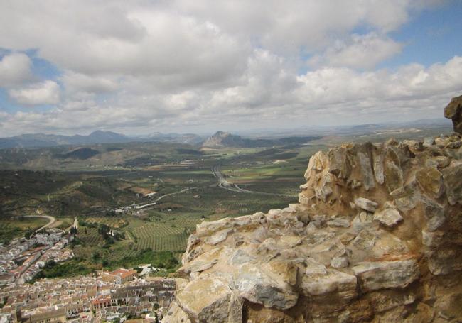 Peña de los Enamorados, vista desde Archidona.