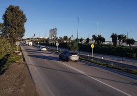 La carretera dispone solo de un carril por sentido.