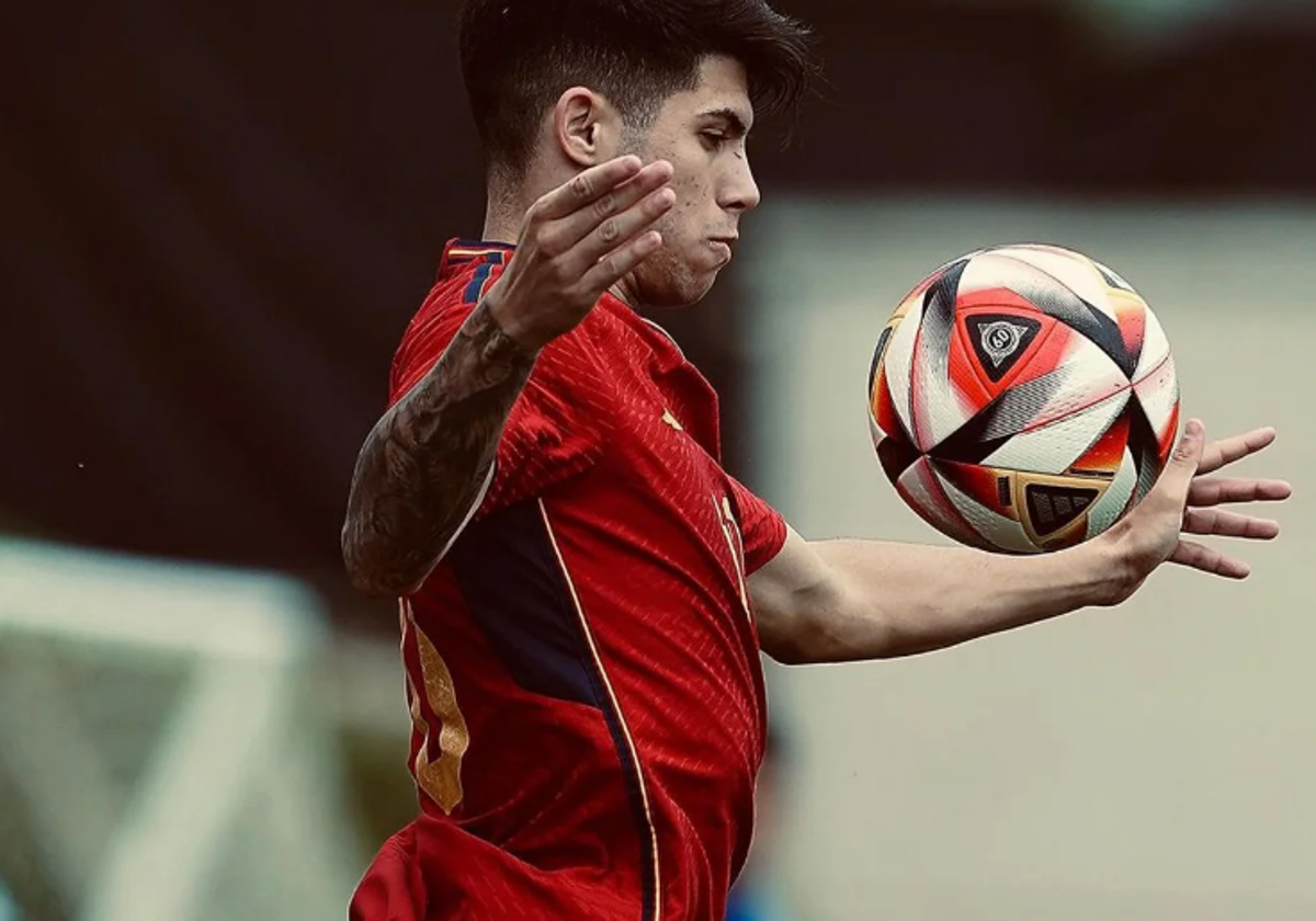 Antoñito Cordero, con la selección sub-19.