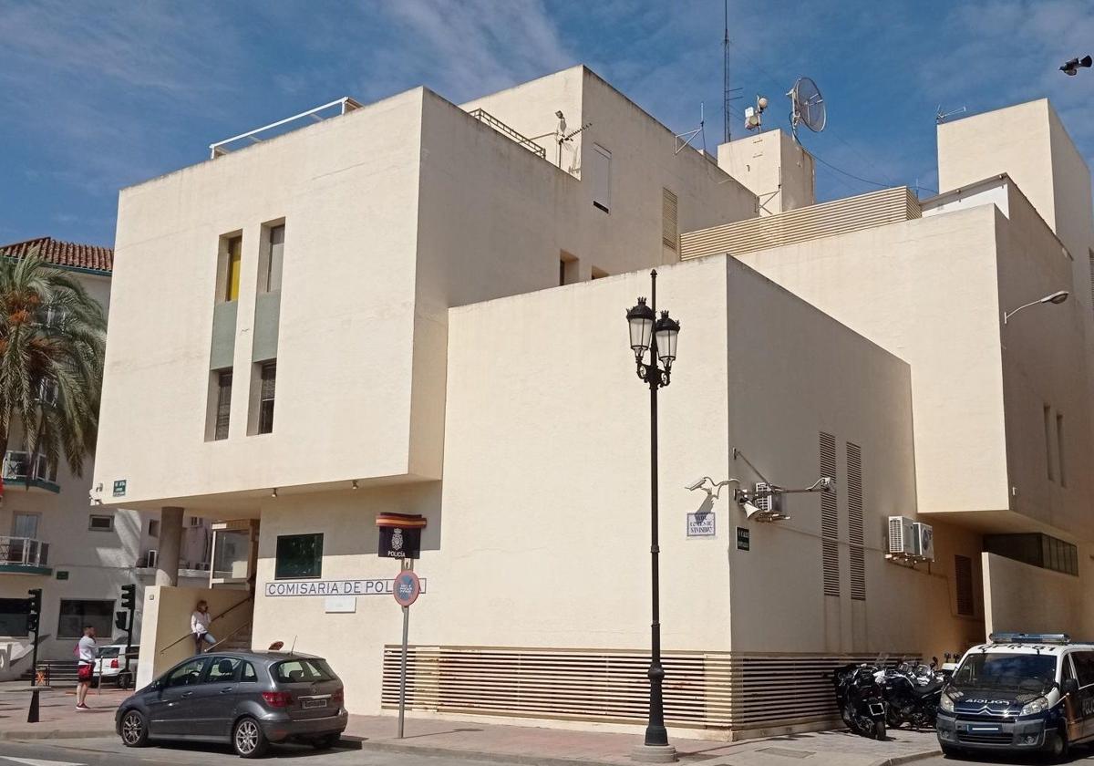 Detenido por inmovilizar con bridas y golpear a tres mujeres para robar en su casa en Fuengirola