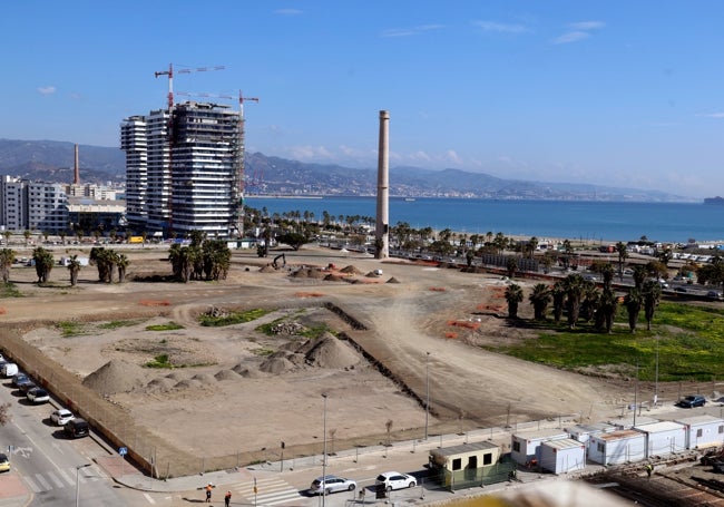 Movimientos de tierra en la zona de La Térmica, donde se levantarán unos 400 pisos.