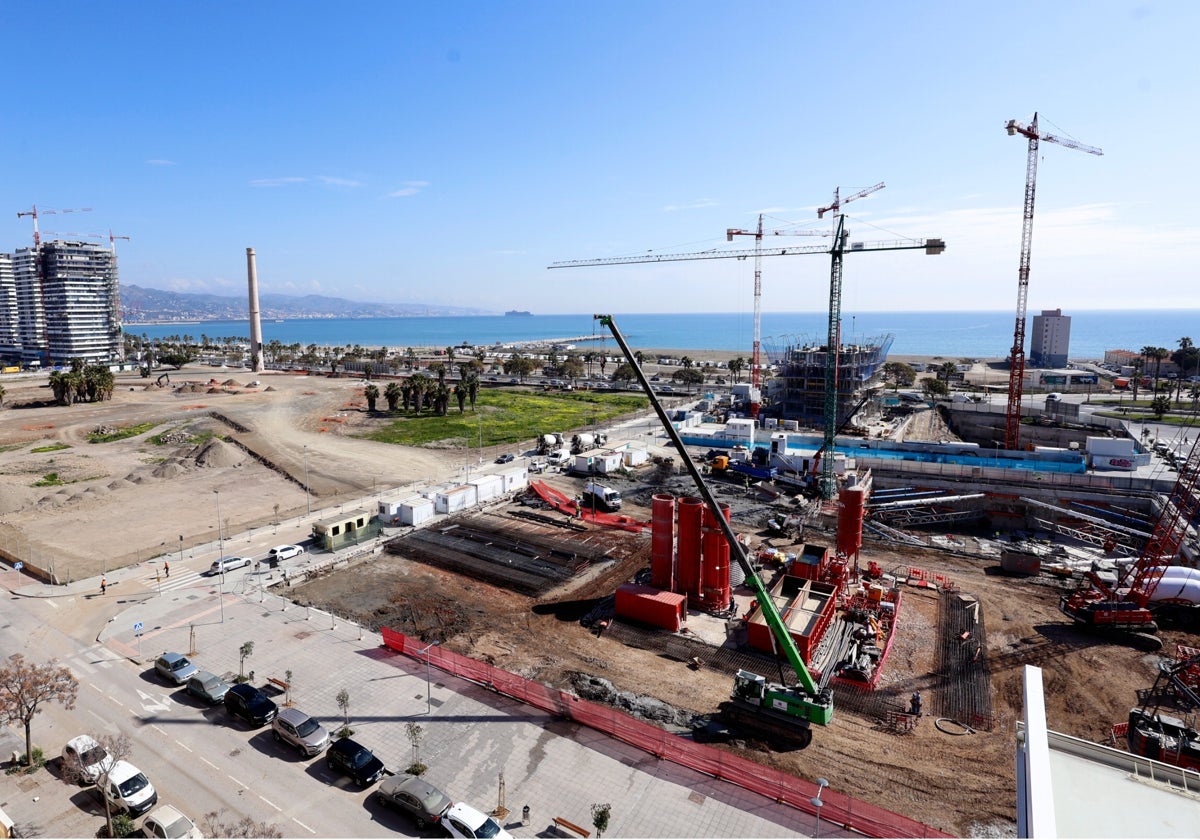 Obras en las parcelas de La Térmica y El Pato II.