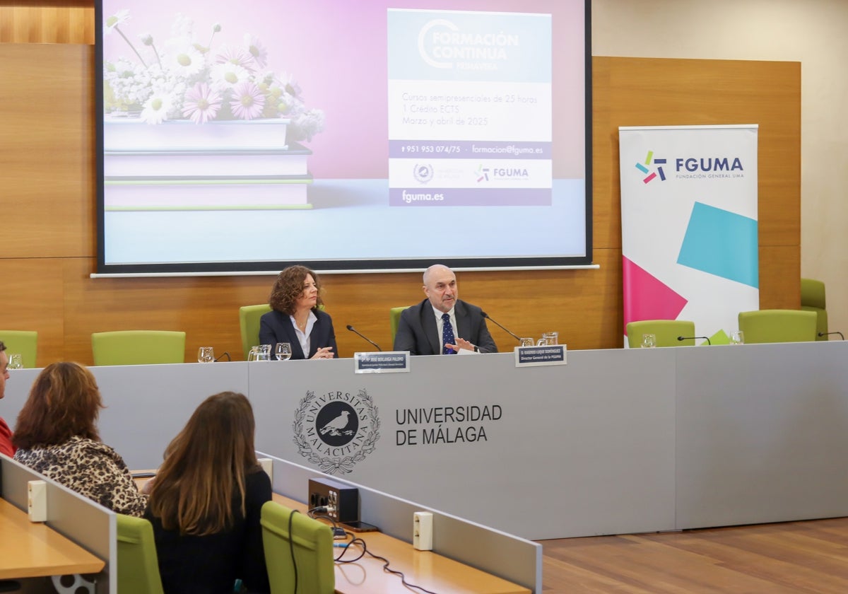 El director de la FGUMA, Eugenio Luque, y la vicerrectora de Igualdad, Política Social y Bienestar, María José Berlanga, presentan los cursos de primavera.