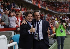 Lluís Fàbregas, junto a Kike Pérez, sonrientes antes del Gimnàstic-Málaga de la polémica.