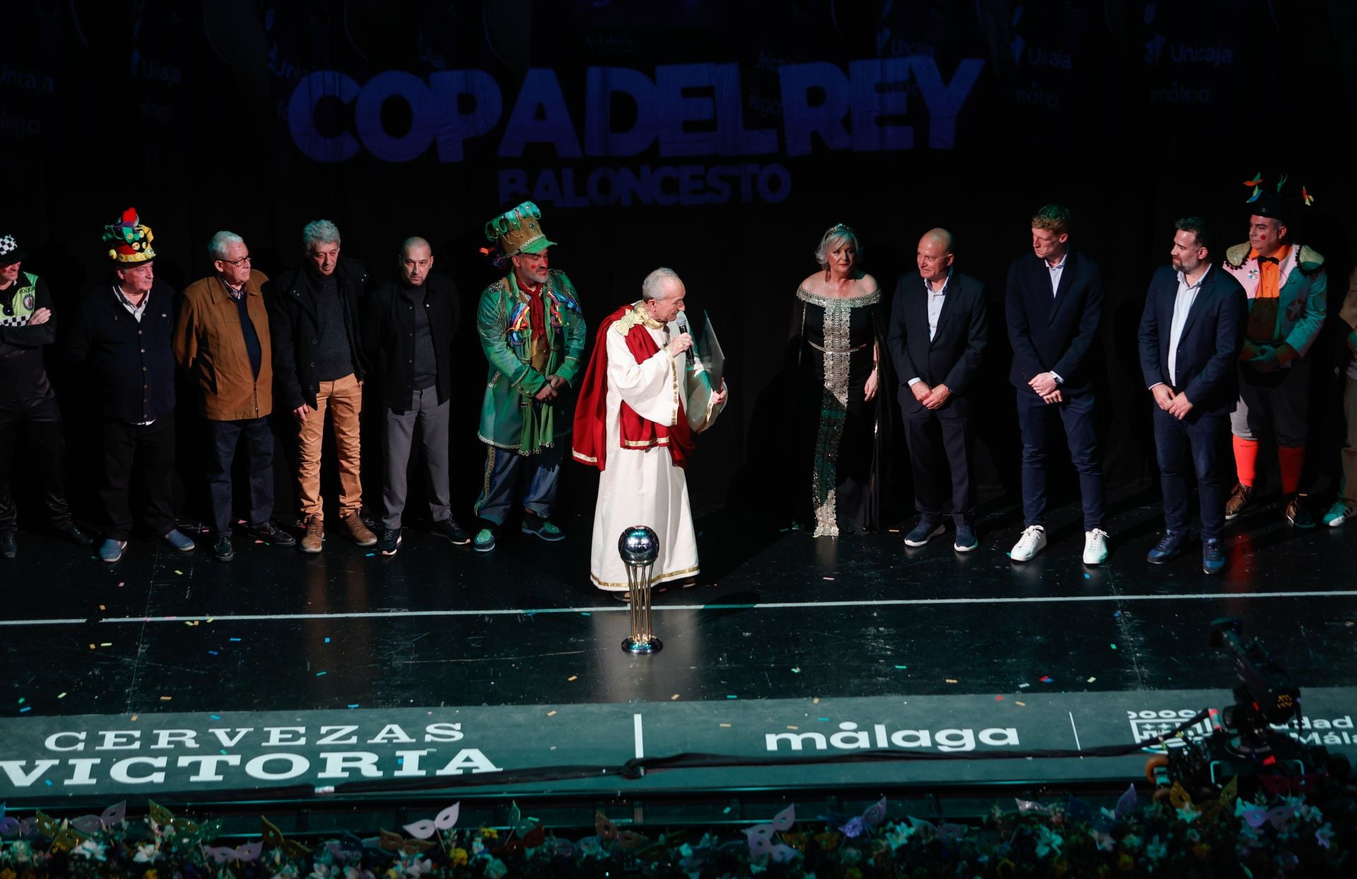 Políticos y disfraces en la final del Carnaval de Málaga 2025