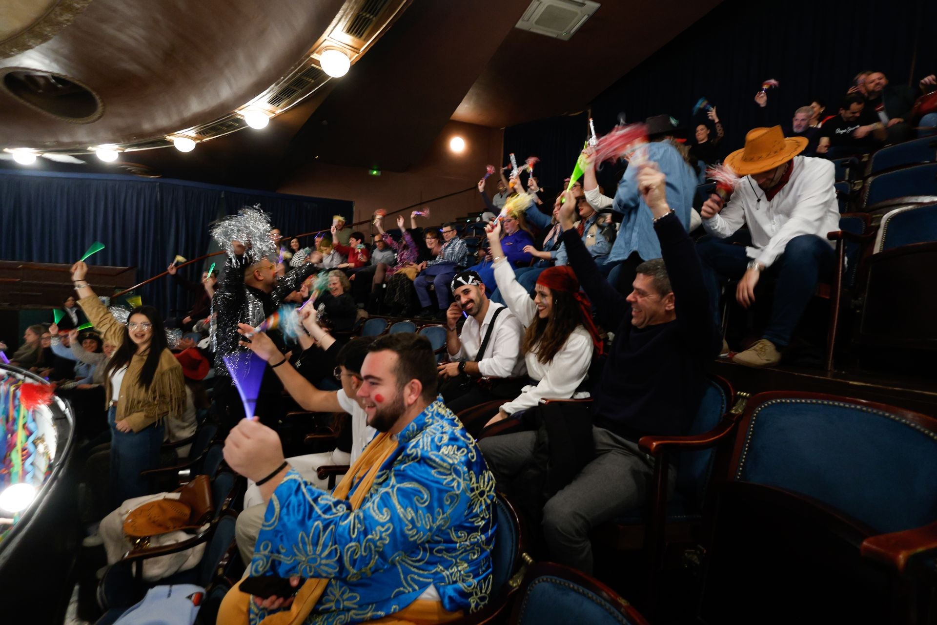 Políticos y disfraces en la final del Carnaval de Málaga 2025