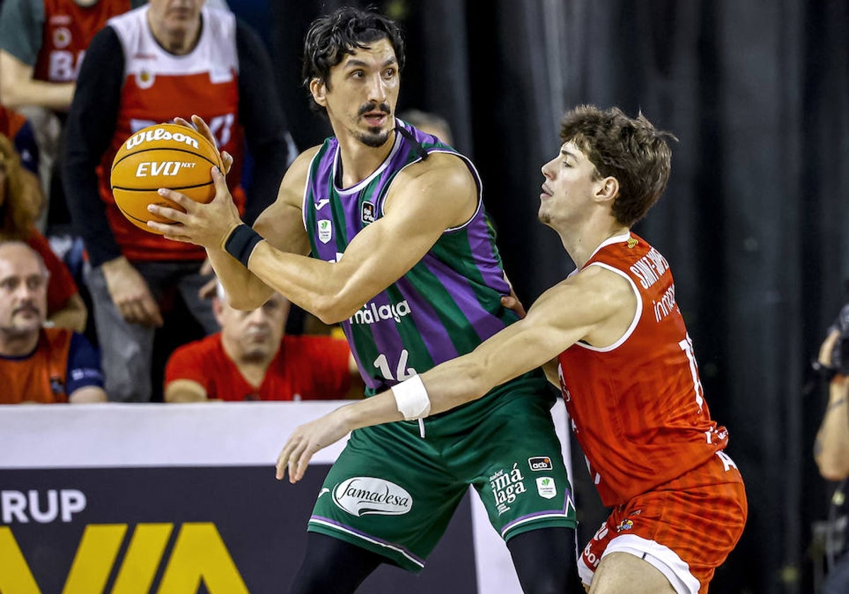 Djedovic y Saint-Supéry, durante el Manresa-Unicaja.