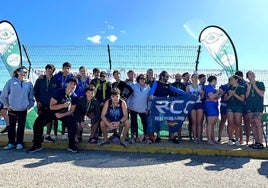 El Real Club Mediterráneo lidera en la tercera prueba de la Liga Andaluza de remo de banco fijo