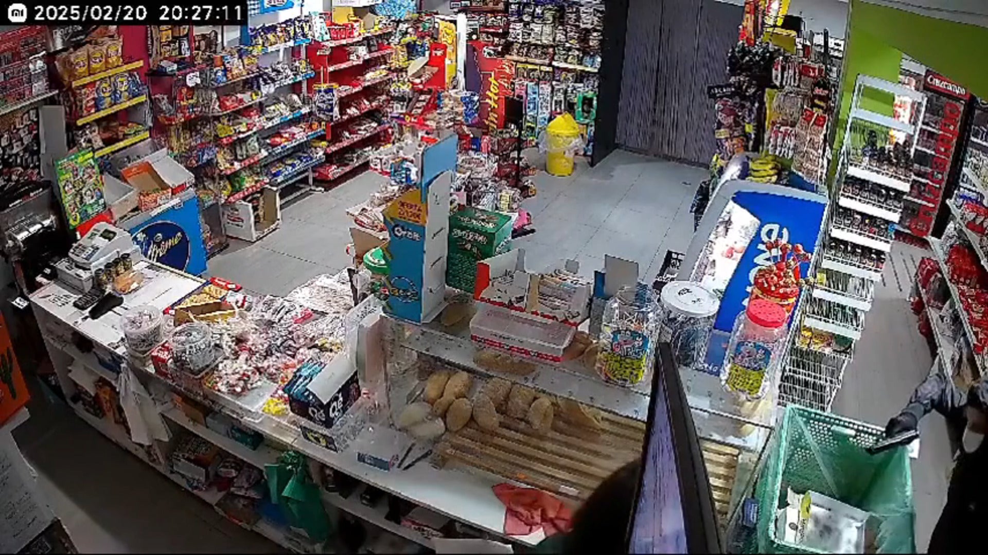 Entra a robar a punta de pistola en una tienda de Lepe y la dependienta lo echa a gritos: «¡fuera, desgraciado!»