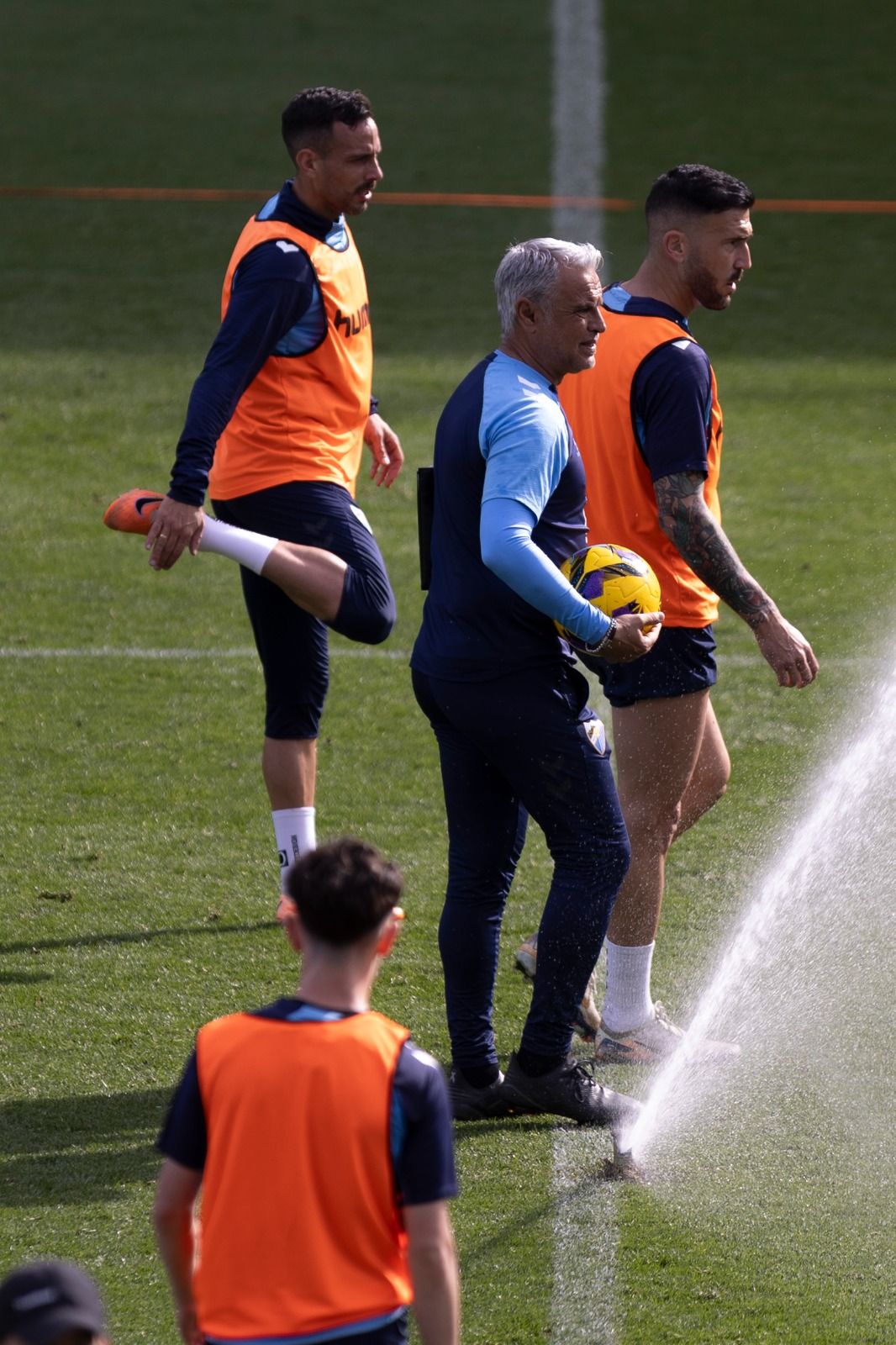 El entrenamiento del Málaga de puertas abiertas, en imágenes