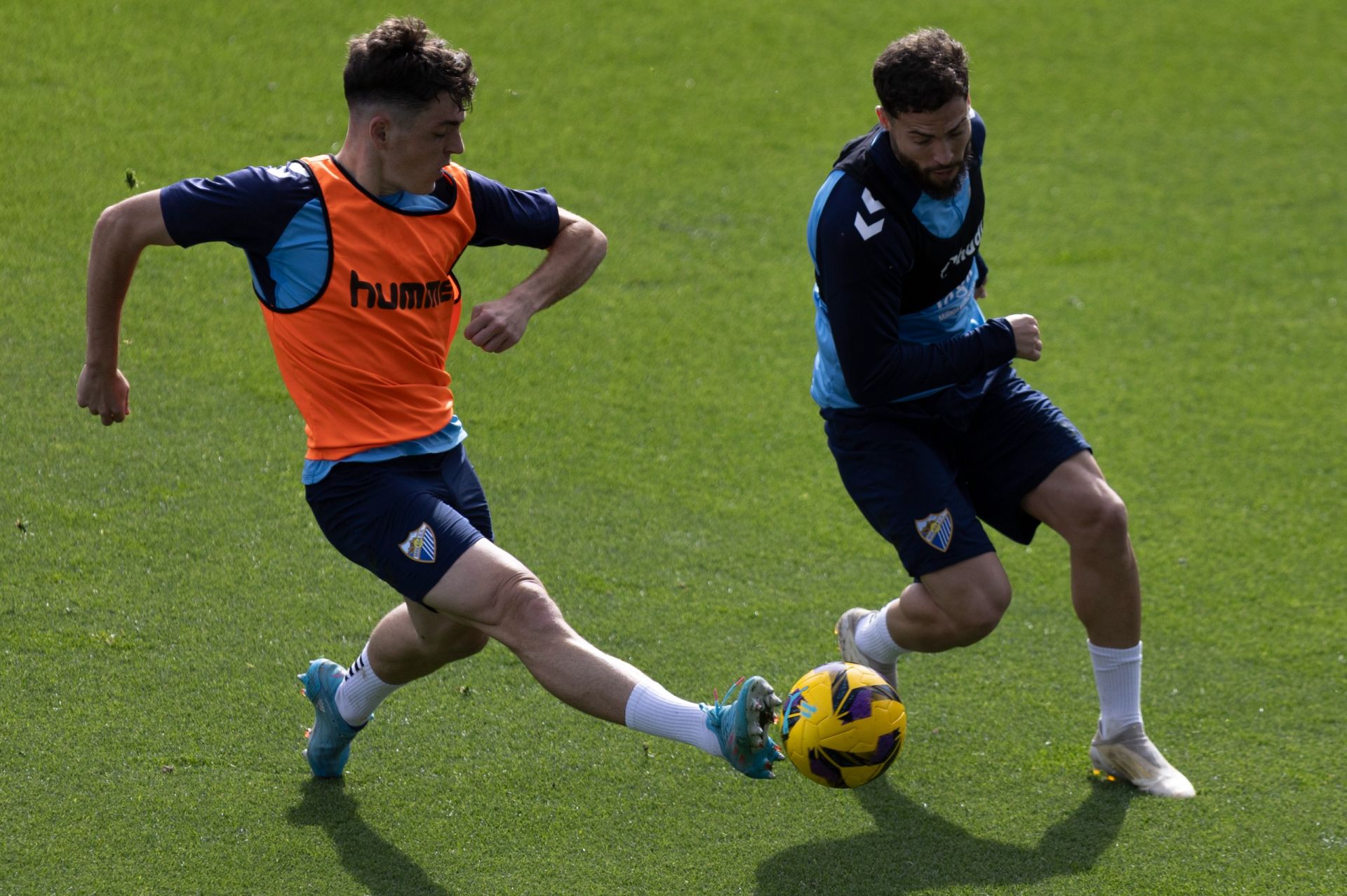 El entrenamiento del Málaga de puertas abiertas, en imágenes