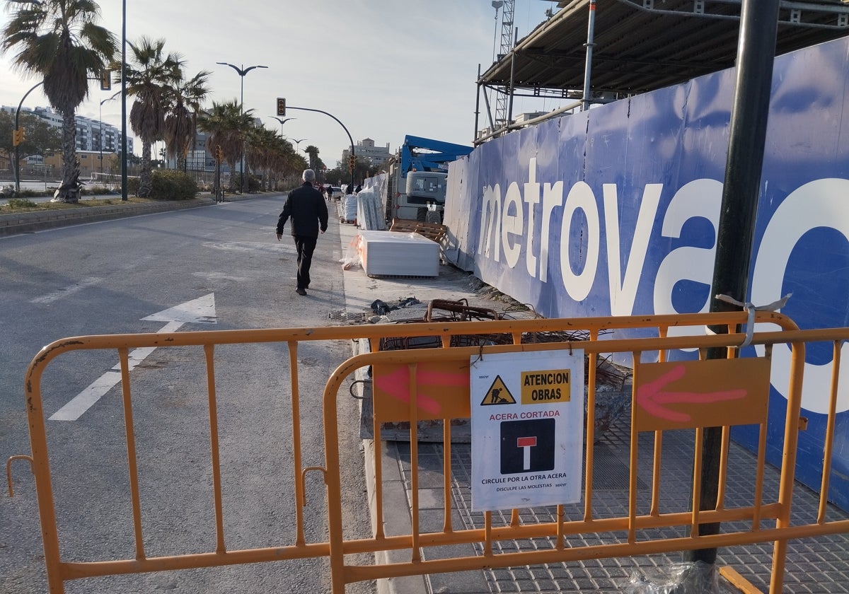 Vistas de las obras en la zona denunciada de la calle.