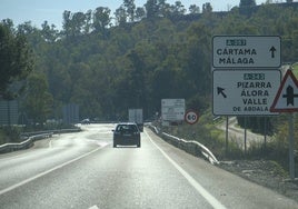 Peligroso tramo en vía única de la carretera del Guadalhorce.