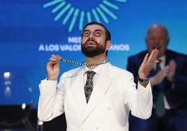 Manu Sánchez pide «cuidar y mimar la sanidad pública»: «Me han salvado la vida»