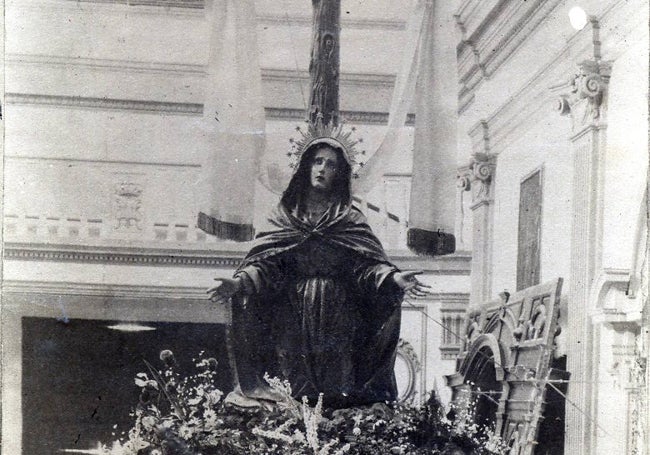 Nuestra Señora de la Soledad en la iglesia de la Aurora María.