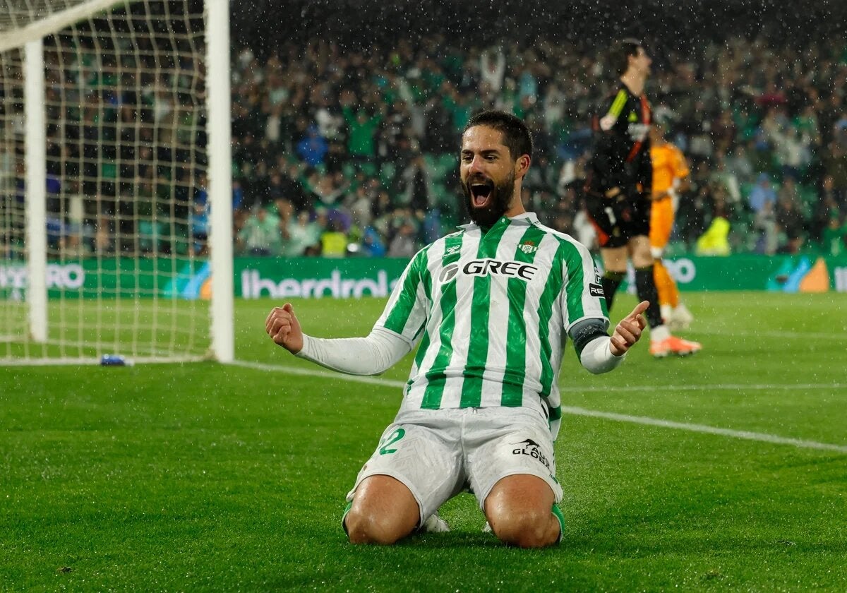 Isco celebra su gol ante el Real Madrid.