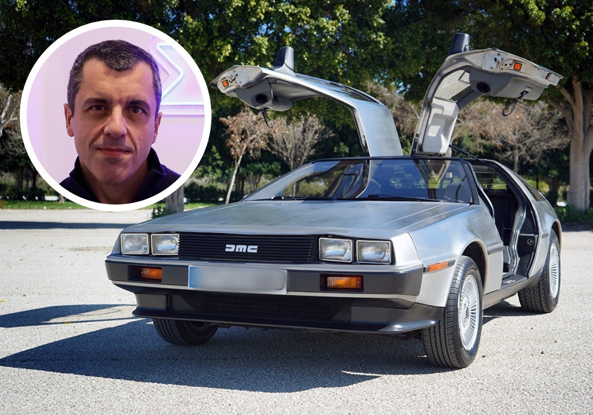 Bernardo Quintero y su DeLorean DMC-12.