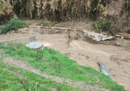 Situación del pozo de la Ermita de Álora tras las lluvias.