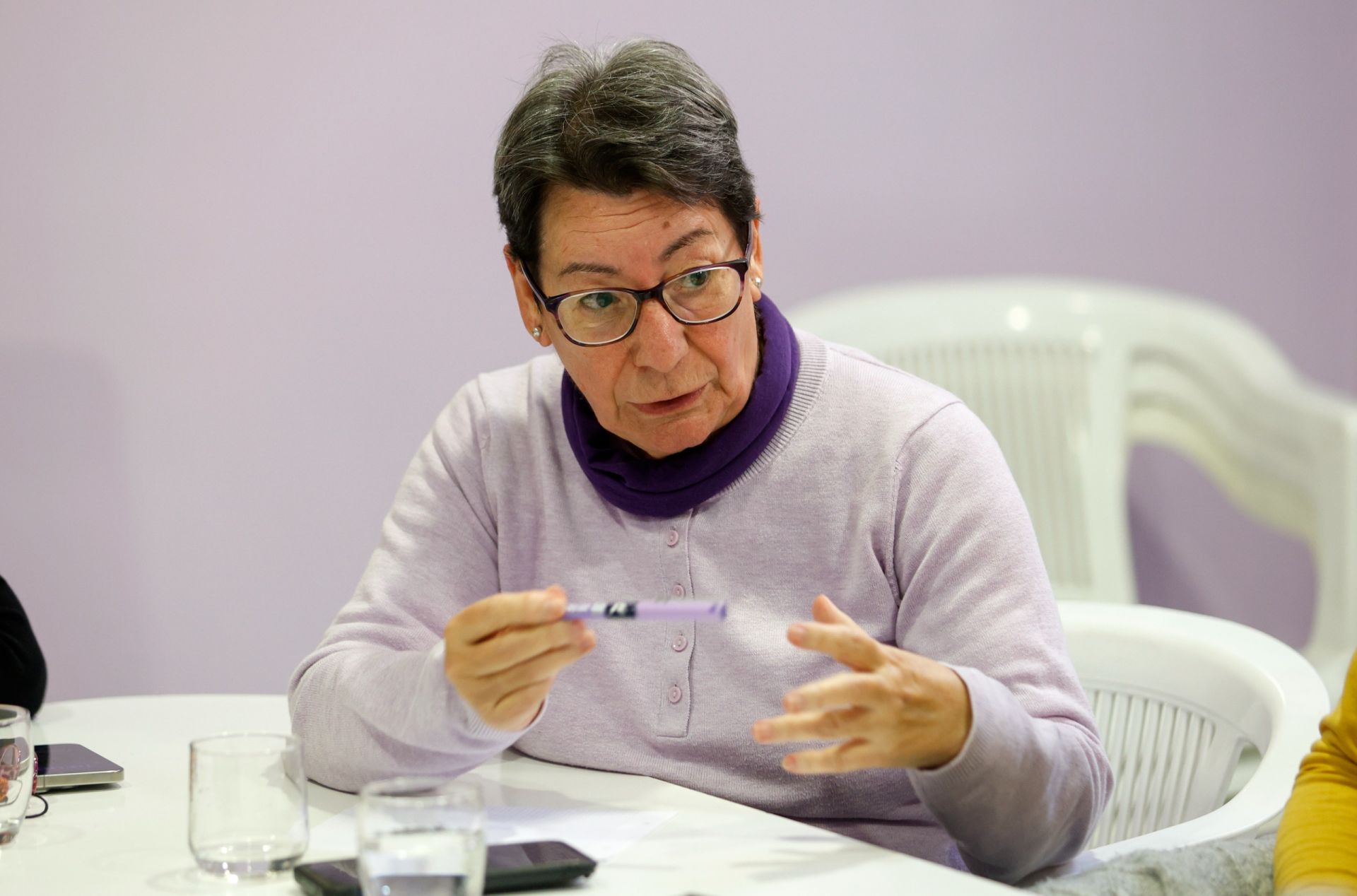 Lola Rodríguez fue fundadora y primera presidenta de Plataforma contra las violencias machistas Violencia Cero, que se presentó como acusación particular contra el asesino de Diana Yanet Vargas en 2003. También defendió en el Ayuntamiento una iniciativa para que se pusiera una calle a Ana Orantes que aún no ha llegado.