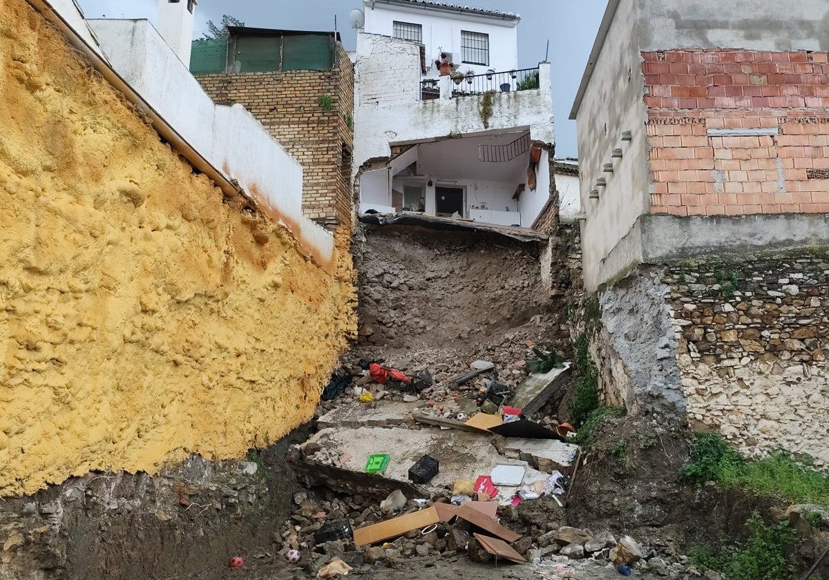 Las precipitaciones se llevan por delante una casa en Ardales