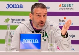 Ibon Navarro, en la sala de prensa del Carpena.