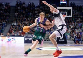 El Unicaja remonta y se impone al Covirán Granada (95-78)