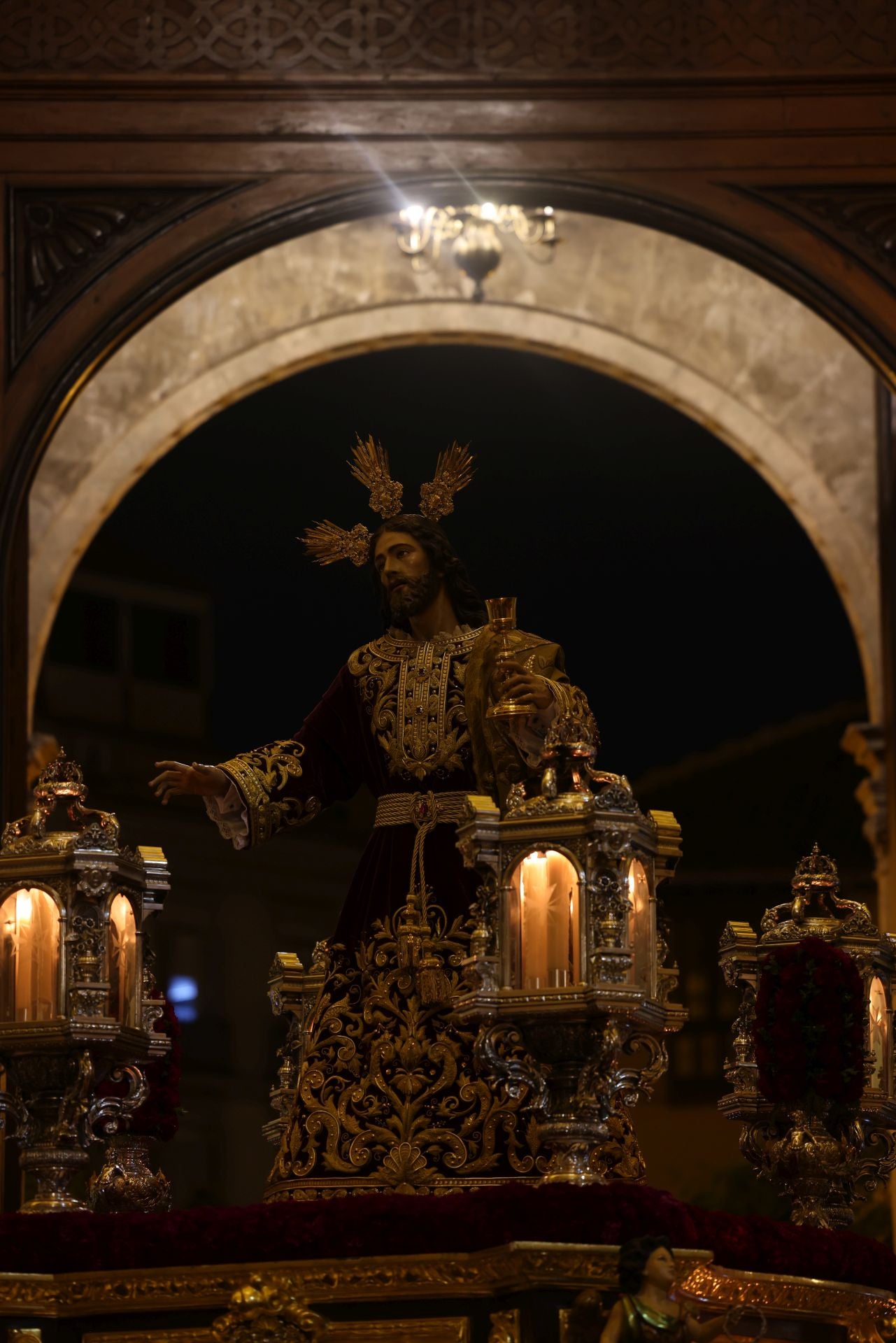 El vía crucis de la Agrupación de Cofradías de Málaga, en imágenes