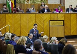 Juanma Moreno, durante la última sesión de control.