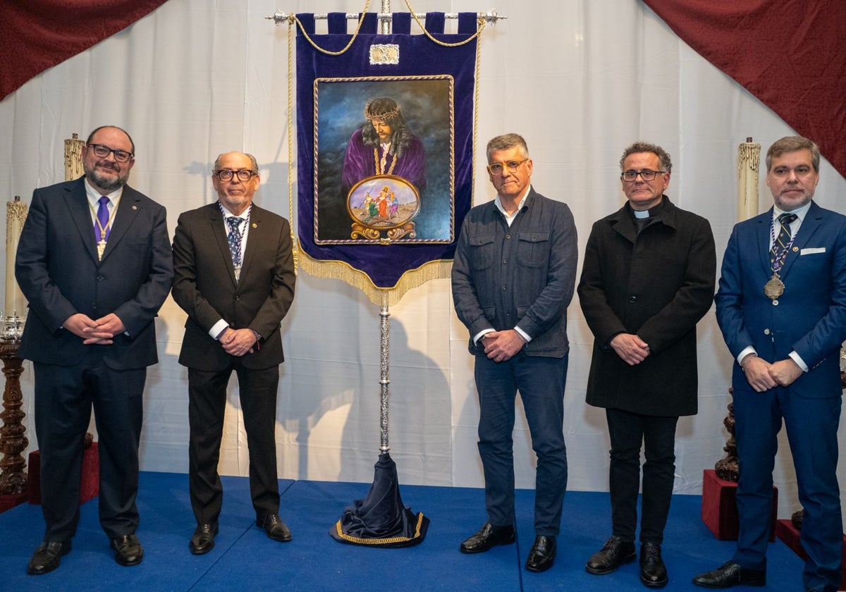 Acto de presentación del cartel anunciador de la Semana Santa de la cofradía nerjeña.