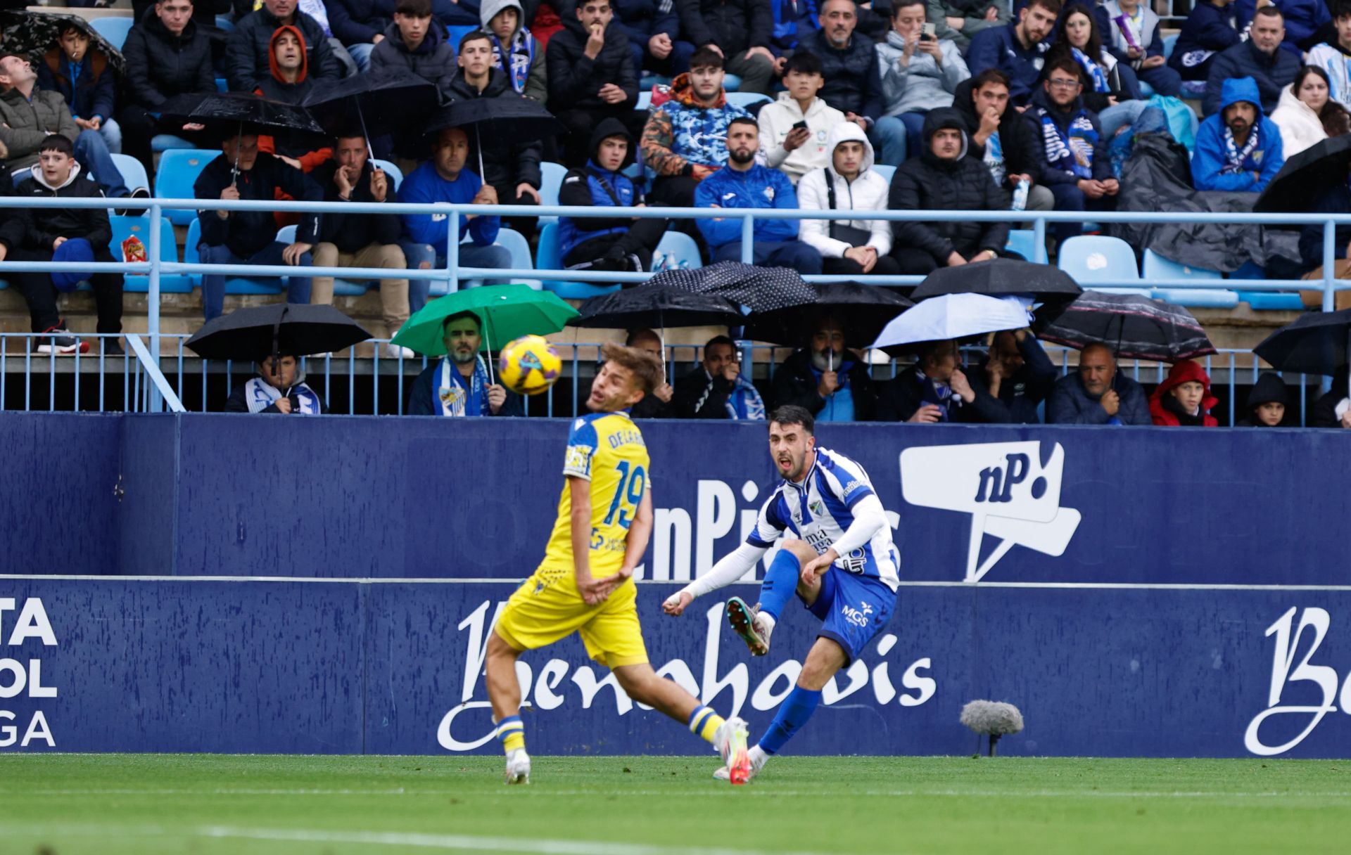 El Málaga - Cádiz, en imágenes