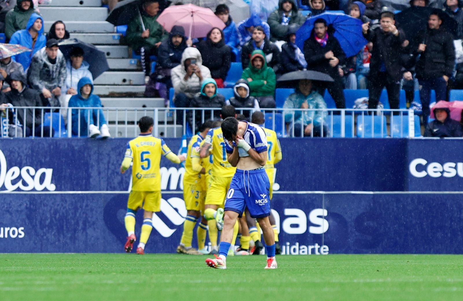 El Málaga - Cádiz, en imágenes