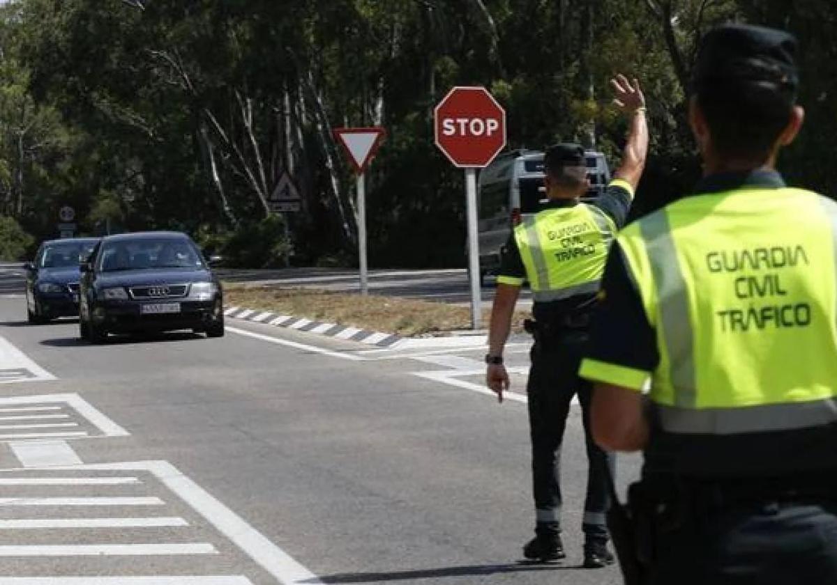 Llegan las multas exprés de la DGT: cómo recibirlas en 48 horas